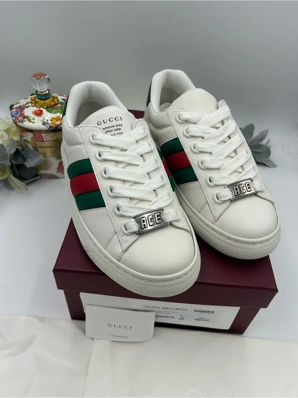 Men's Gucci ace web stripe leather sneakers size 9 fits 9.5 US made in Italy